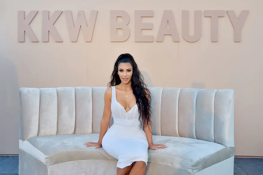 Kim Kardashian 5 dakikada 5 milyon dolar kazandı (Sadece sosyal medya kullandı) 4