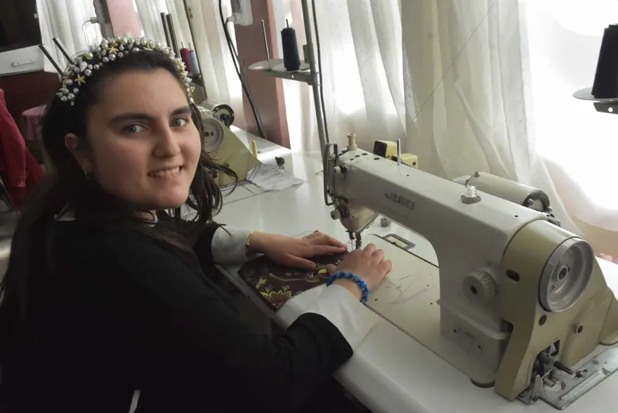 "HER GÜN BİR ŞİİR YAZIYOR" 2