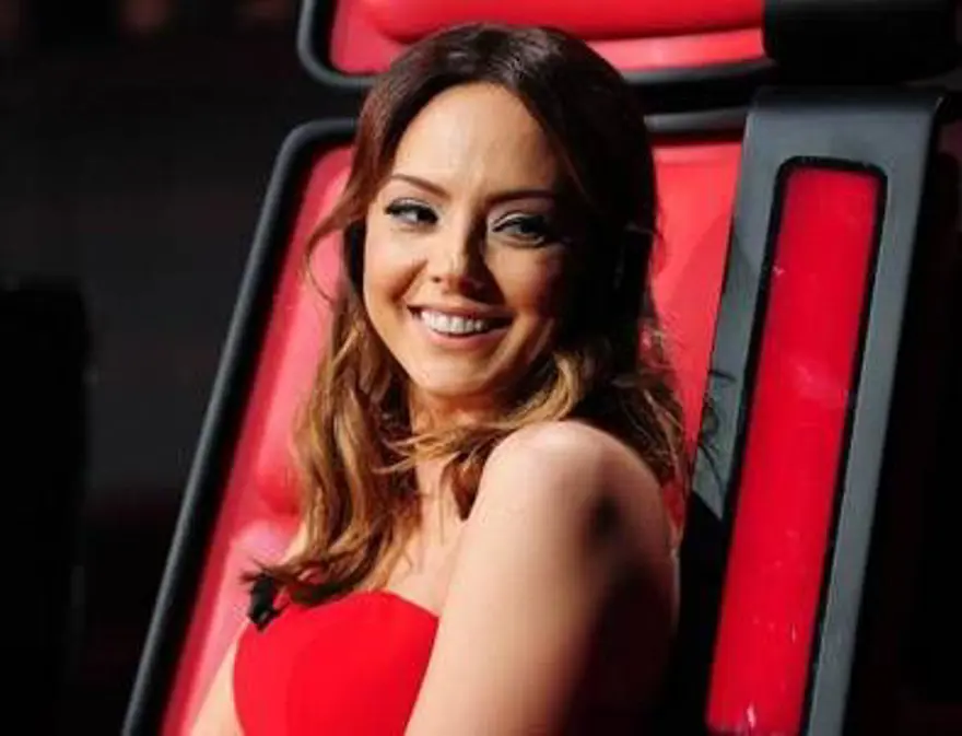 Ebru Gündeş, O Ses Türkiye'de Seda Sayan'ın yerine gelecek iddiası 9