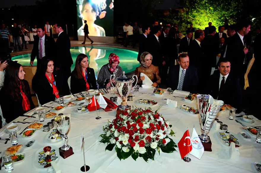 Şampiyonlarla iftar yemeği 9