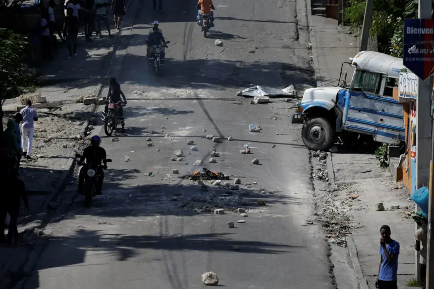Haiti'de hükümet karşıtı protestolar şiddet olaylarına sahne oluyor 14