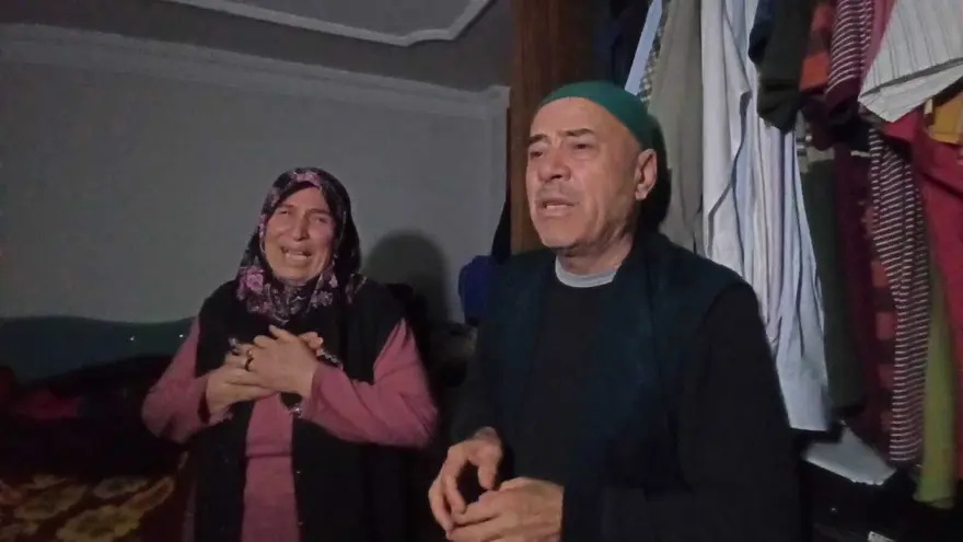 Depremzede yaşlı çifte maskeli hırsız şoku: Önce dövdüler sonra kolundaki bilezikleri çaldılar 3