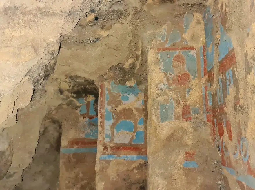 Van'da bulunan Urartu’nun 2 bin 700 yıllık duvar resimleri arkeoloji dünyasını heyecanlandırdı 