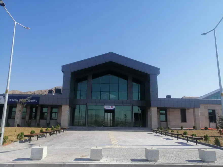 ANKARA-SİVAS YHT HATTI 1 MİLYON 404 BİN YOLCU TAŞIDI 2