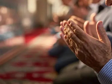 AKŞAM NAMAZI NASIL KILINIR? Akşam Namazı toplam kaç rekattır? Akşam Namazı farzı ve sünneti kaç rekat?