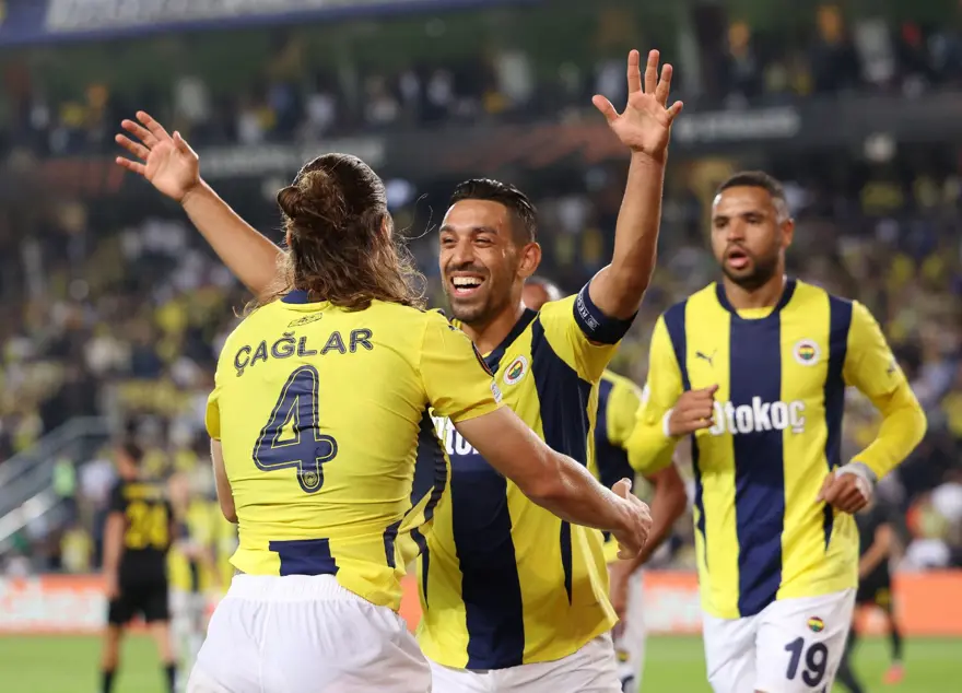 Fenerbahçe Avrupa Ligi'ne galibiyetle başladı: Kadıköy'de 3 gol 2 kırmızı kart! 25