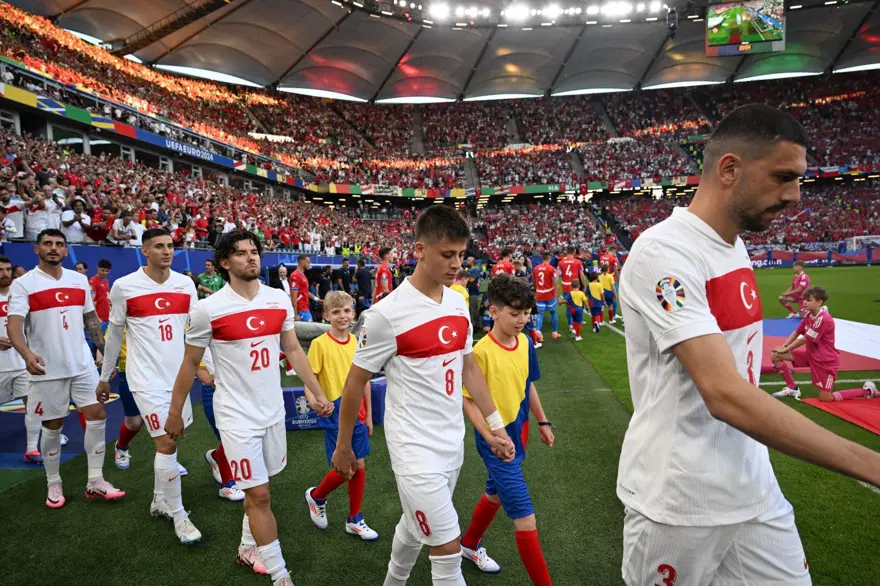 Türkiye, Çekya karşısında kazanarak EURO 2024'te son 16'ya kaldı 23