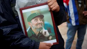 Küba Meclisi’nden Fidel Castro kararı