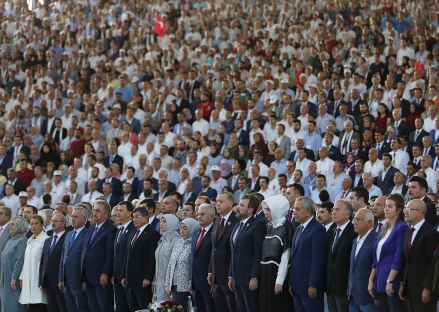 AK Parti kuruluşunun 16. yıl dönümünü kutladı 