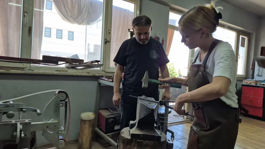 Çırak bulamadı, kızına öğretiyor:  UNESCO'lu usta sanatını yaşatmaya çalışıyor 3