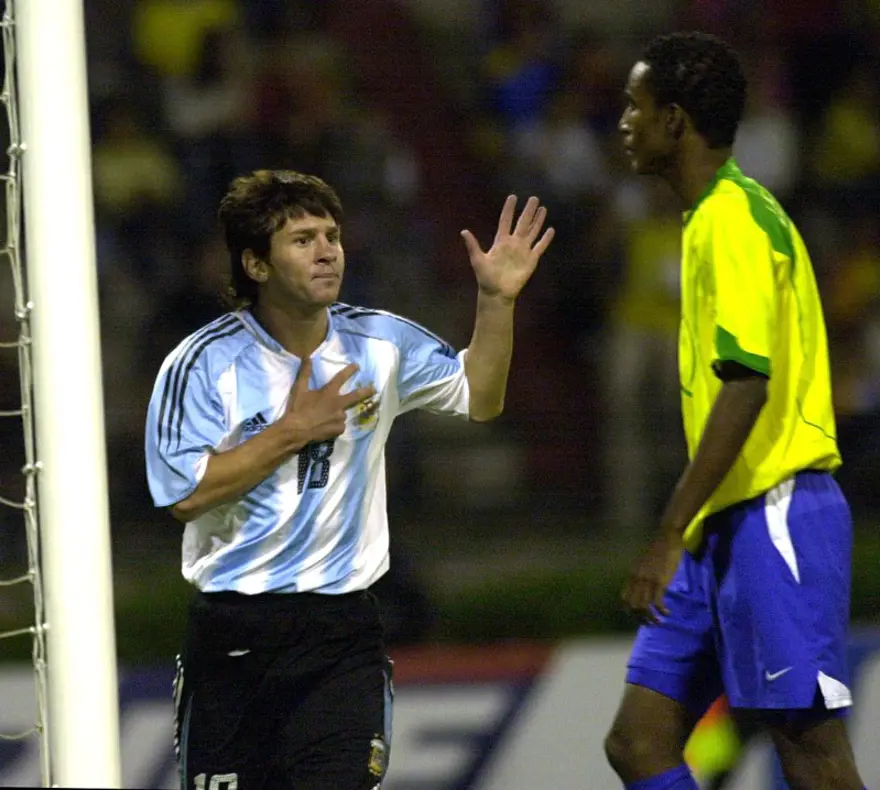 Bebeklikten gençliğe Messi... 16 Bebeklikten gençliğe Messi... 16