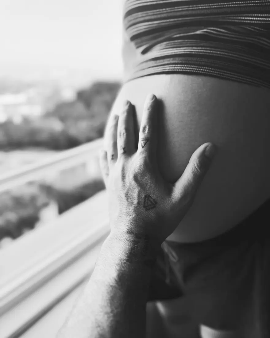 Burcu Biricik'in eşi Emre Yetkin'den Luna paylaşımı 1 Burcu Biricik'in eşi Emre Yetkin'den Luna paylaşımı 1