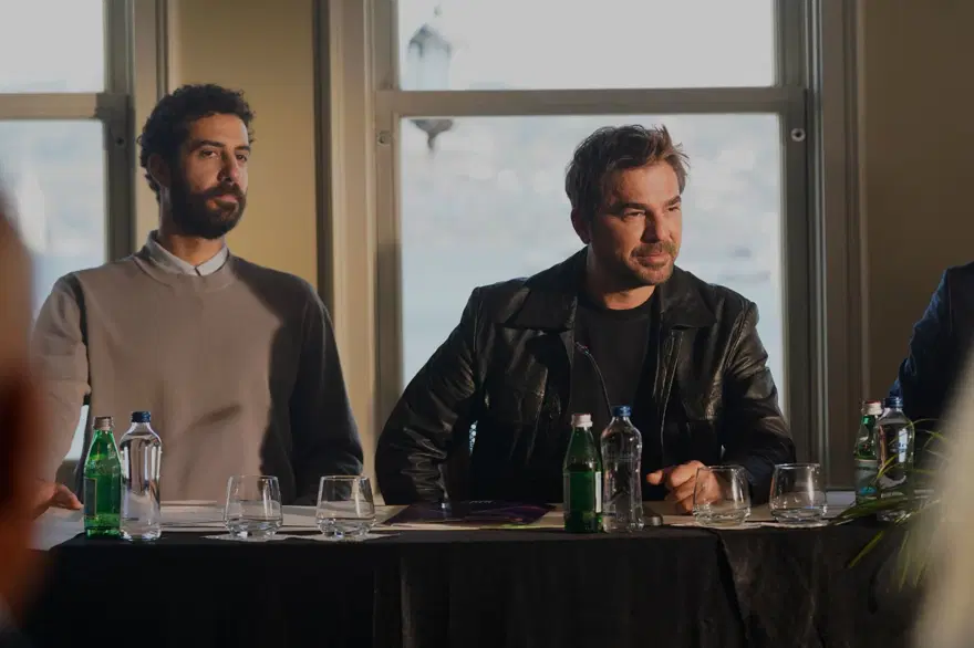 Engin Altan Düzyatan ve Elçin Sangu’nun başrolde olduğu Star'ın yeni dizisi Çöp Adam'dan fragman ve ilk fotoğraflar 6