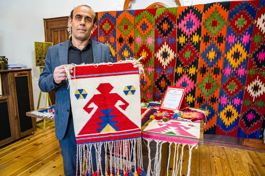 Kökleri Oğuzlara dayanan Kızık kilimi tescillendi: Kadınlara gelir kapısı oluyor 5 Kökleri Oğuzlara dayanan Kızık kilimi tescillendi: Kadınlara gelir kapısı oluyor 5