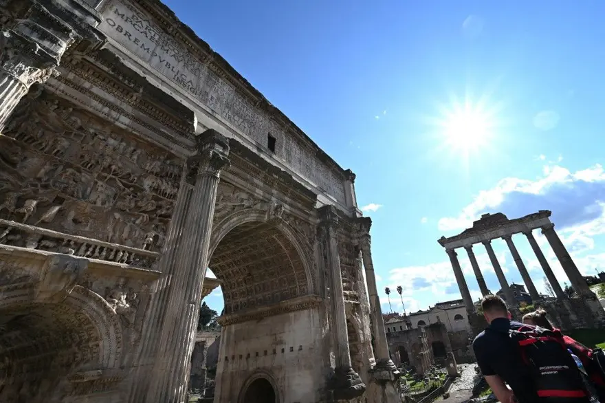 İtalya'da kız kardeşi karantinada ölen İtalyandan isyan çağrısı: Yardım edin 46