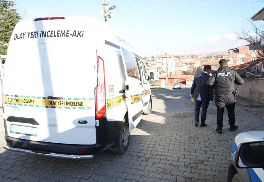 Alacak verecek meselesi kanlı bitti: Kuzenini tabancayla vurdu 