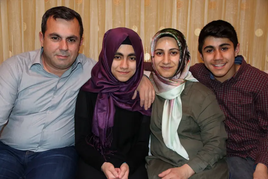 "KİTAP OKUMAYA DA VAKİT AYRILMALI" 7