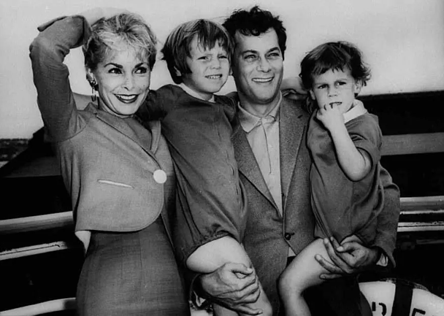 Tony Curtis'e veda 17