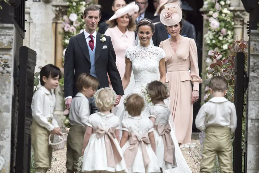 Kate Middleton’ın kız kardeşi Pippa Middleton evlendi 25