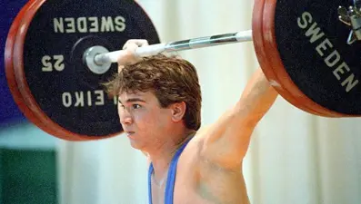 'Cep herkülü' lakaplı Naim Süleymanoğlu 5. ölüm yıldönümünde anılıyor (Naim Süleymanoğlu kimdir?)