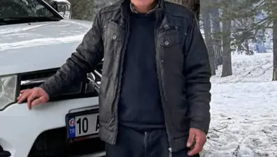 Malatya'da acı olay: Kestiği ağacın altında kalıp öldü