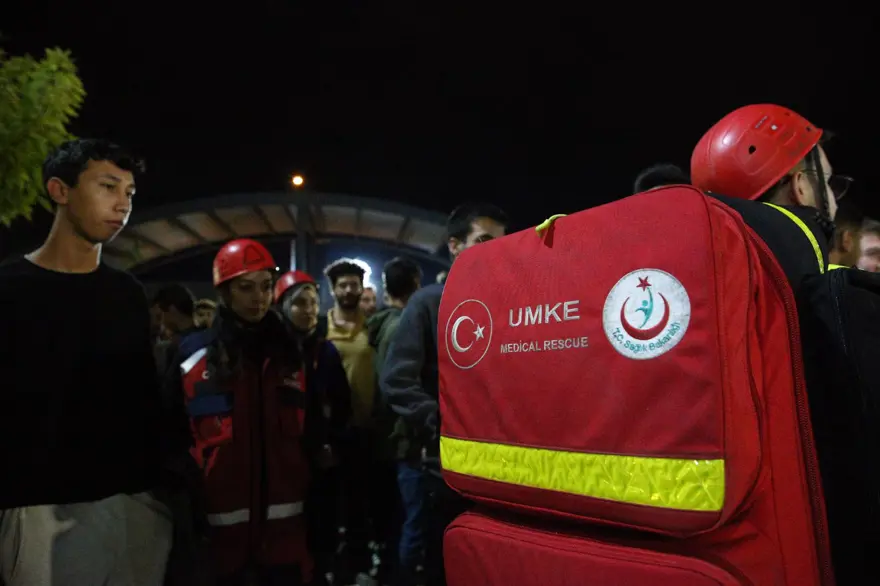 KYK yurtlarında eş zamanlı deprem tatbikatı 42