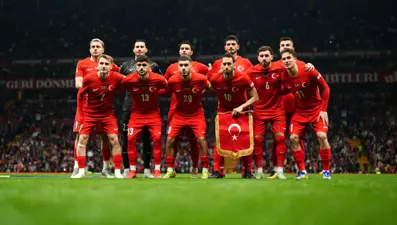 A Milli Takım'ın Macaristan zaferi sonrası hem övgü yağdı hem uyarı geldi: Aynen devam çocuklar | Aman Montella, dikkat