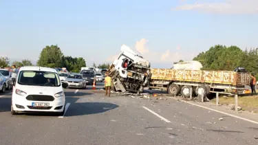 Otoyolda zincirleme trafik kazası: 1 ölü, 5 yaralı