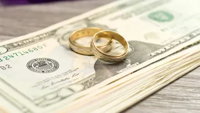 Partneriniz sizden para saklıyor mu? 8 soruluk test