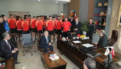 Bakan Özhaseki'den Kayserispor'a ziyaret