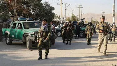 Taliban'dan İran sınırında ağır silahlarla askeri tatbikat