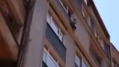 Çamaşır asarken epilepsi nöbetine yakalandı