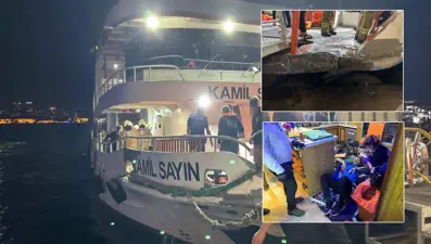 Yolcu motoru, Boğaz'da kuru yük gemisi ile çarpıştı: 12 yaralı