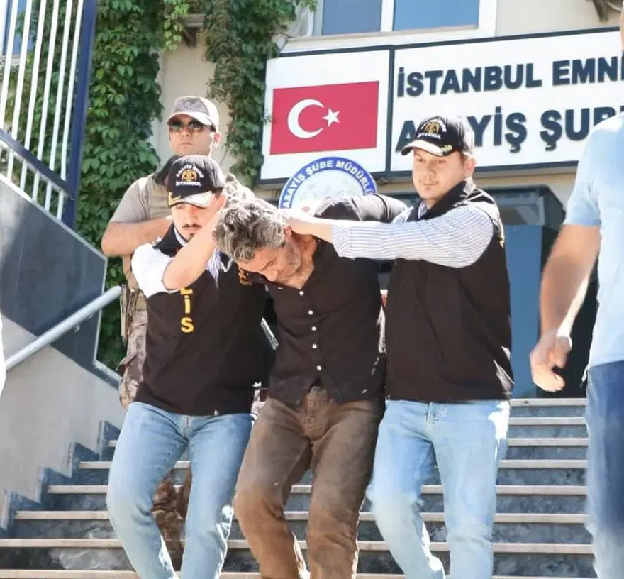 8 YIL 4 AY HAPİS CEZASIYLA ARANIYORDU 3 8 YIL 4 AY HAPİS CEZASIYLA ARANIYORDU 3