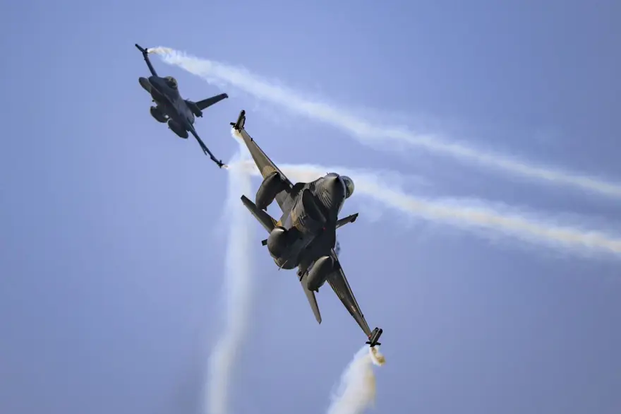 Türk Yıldızları ve SOLOTÜRK 100. yıl için İstanbul semalarında 27