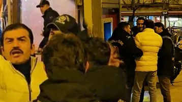 Oyuncu Ufuk Bayraktar 8 Mart Dünya Kadınlar Günü yürüyüşünde olay çıkardı