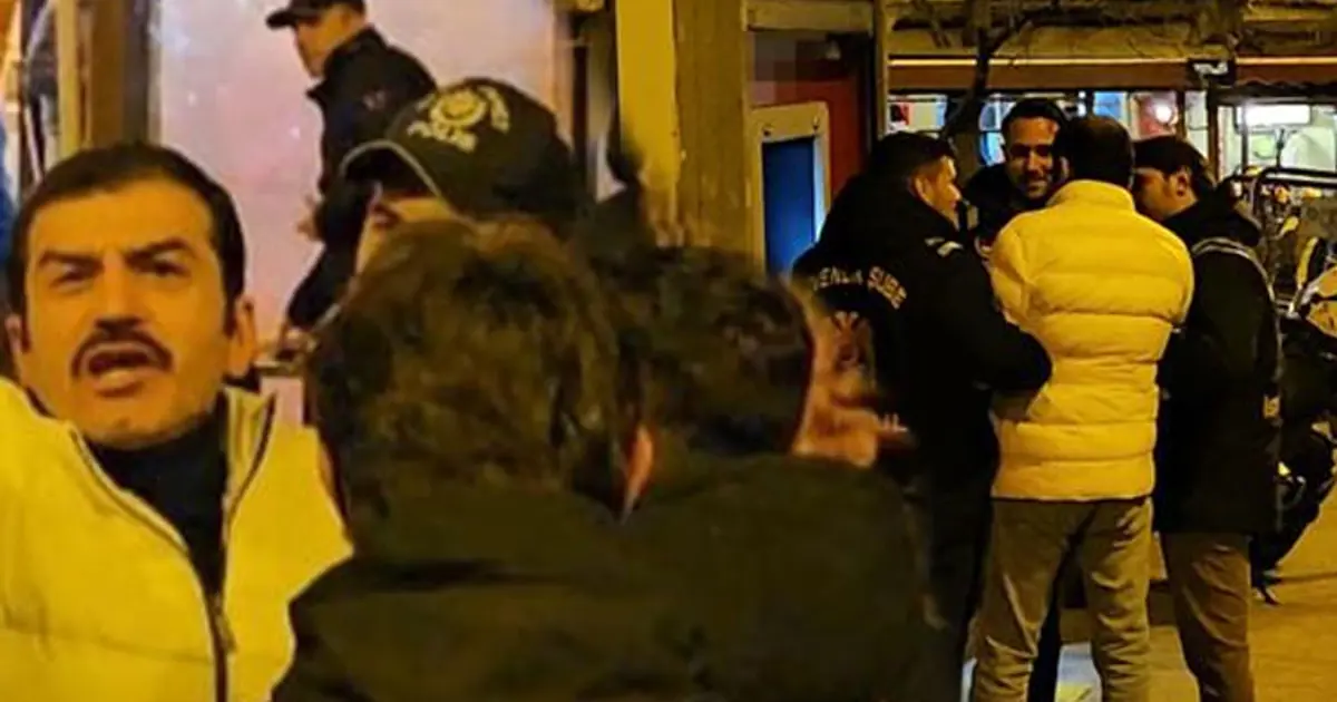 Oyuncu Ufuk Bayraktar 8 Mart Dünya Kadınlar Günü yürüyüşünde olay çıkardı