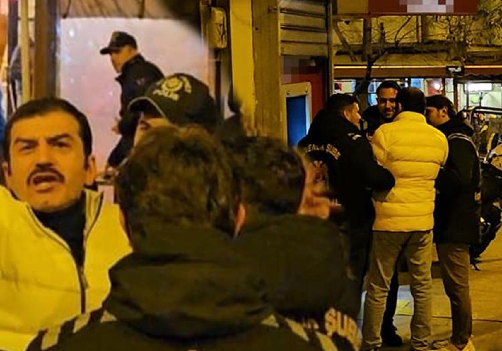 Oyuncu Ufuk Bayraktar 8 Mart Dünya Kadınlar Günü yürüyüşünde olay çıkardı