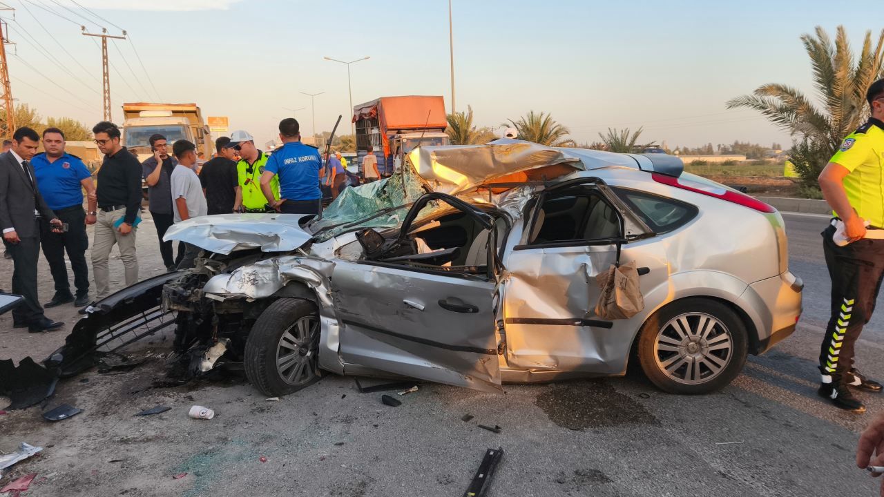 Adana'da feci kaza: İki infaz koruma memuru hayatını kaybetti