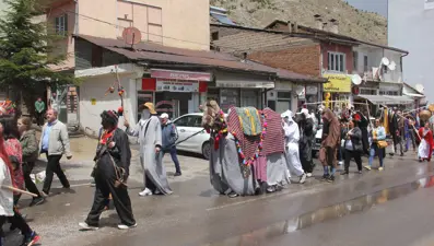 Görenler dönüp bir daha baktı: Bereket ve bolluğun simgesi gelenek yeniden canlandırıldı