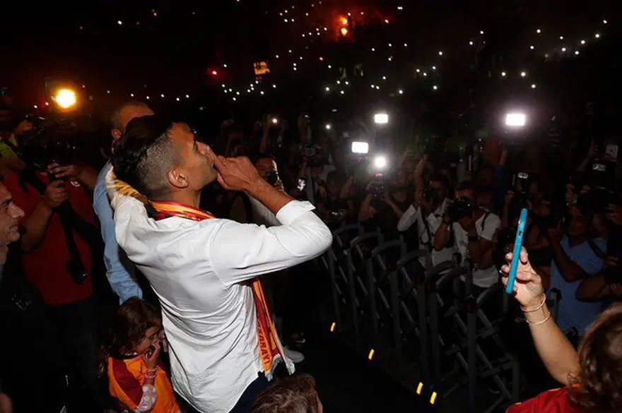Galatasaray'da Falcao coşkusu 3