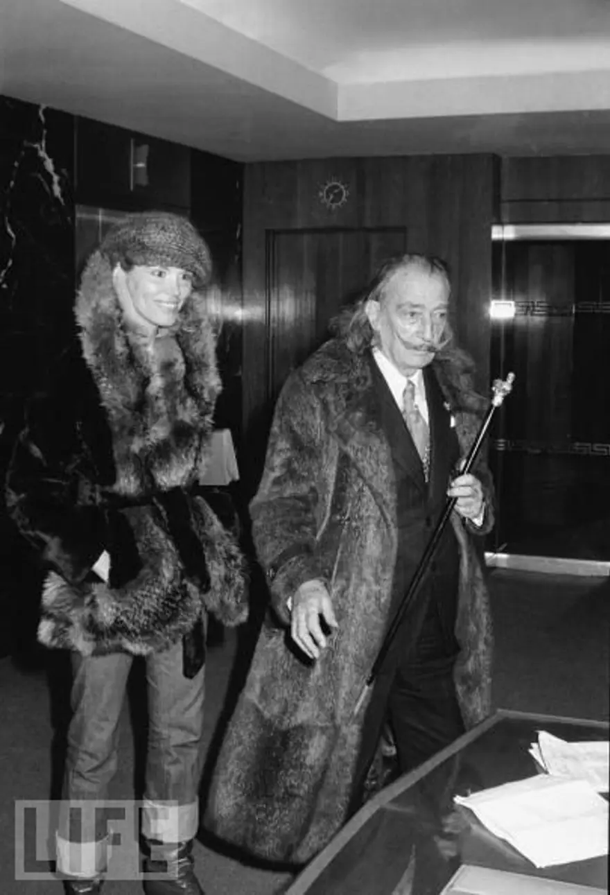 Salvador Dali ve disko şarkıcısı Amanda Lear, 70'lerin başı 40 Salvador Dali ve disko şarkıcısı Amanda Lear, 70'lerin başı 40