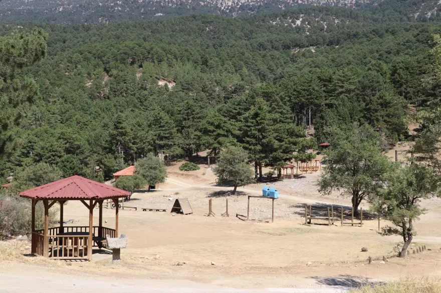 Ege'nin zirvesi Covid 19'dan kaçan karavancıların uğrak noktası oldu 1 Ege'nin zirvesi Covid 19'dan kaçan karavancıların uğrak noktası oldu 1