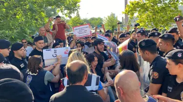 Eskişehir'de izinsiz gösteriye polis müdahalesi: 10 gözaltı