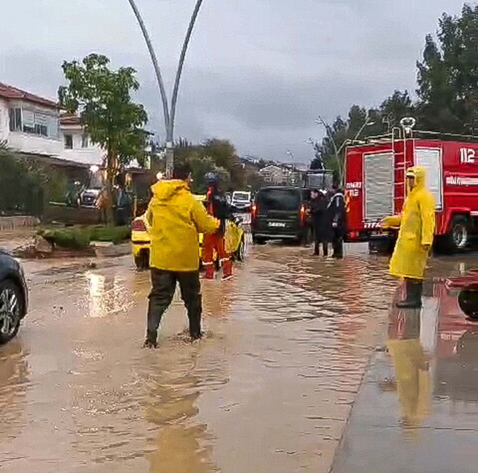 Datça'da 16 ev ve 2 iş yerini su bastı