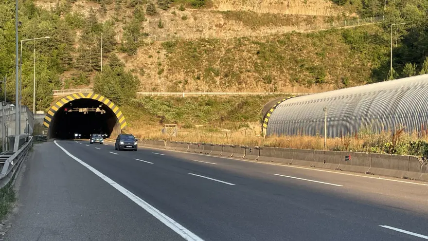 Bolu Dağı Tüneli'nde çalışma: İstanbul yönü 50 gün trafiğe kapalı 2 Bolu Dağı Tüneli'nde çalışma: İstanbul yönü 50 gün trafiğe kapalı 2