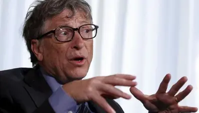 Bill Gates'ten gelecek uyarısı: "Yapay zeka teknolojisi patlama yaşayacak"