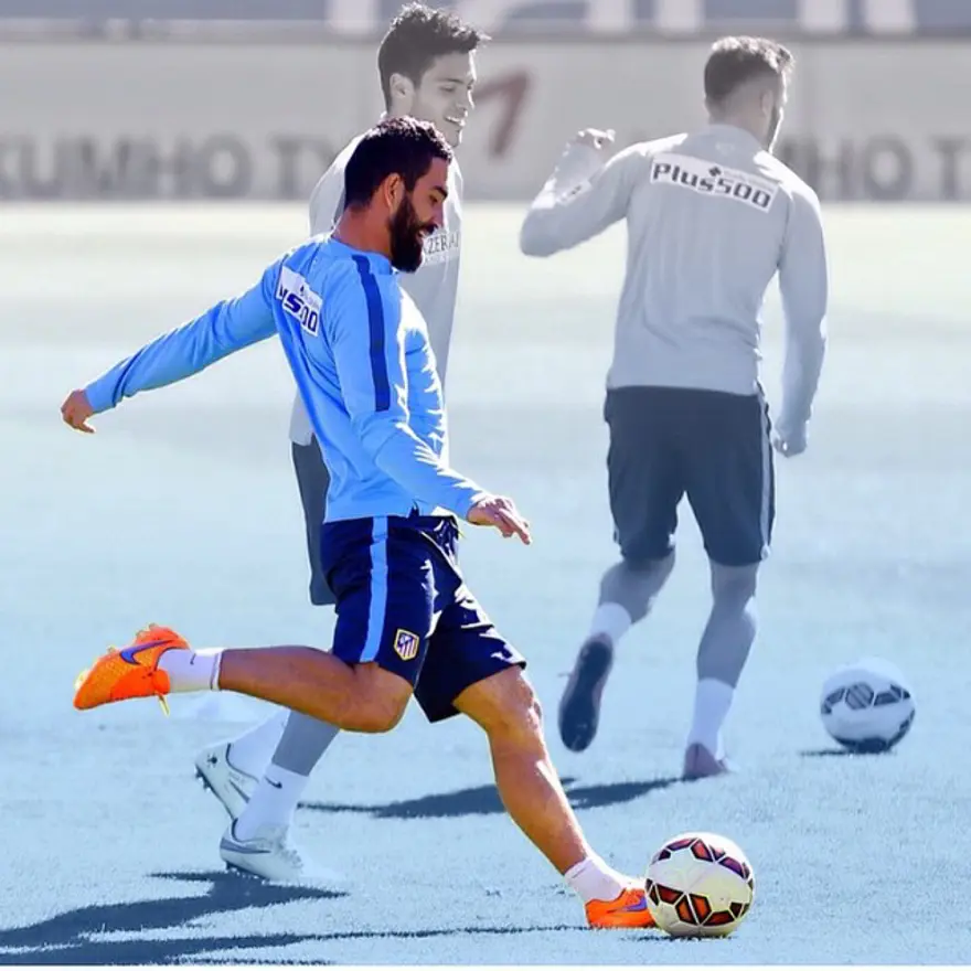 Arda Turan'ın 15 milyon euroluk malikanesi 230 Arda Turan'ın 15 milyon euroluk malikanesi 230