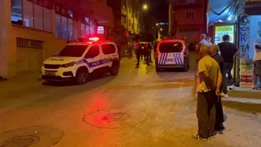 Firari hükümlünün yakalanmasını engellemek için polisi yaraladılar