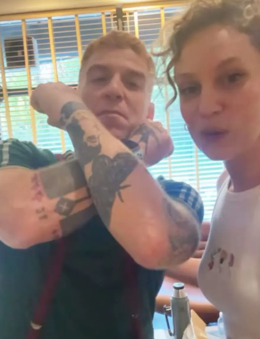 "FARAH'SIZ YÜRÜYOR' DEMİŞLER" 3 "FARAH'SIZ YÜRÜYOR' DEMİŞLER" 3